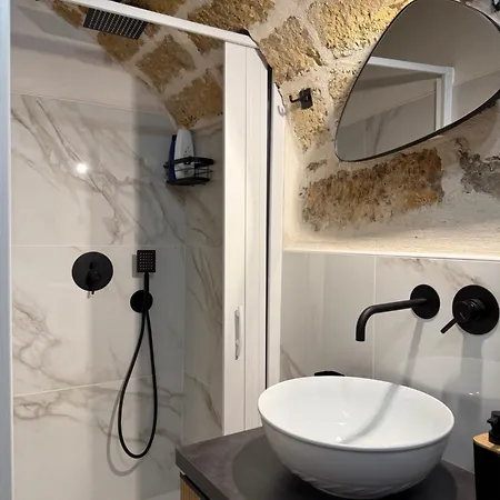 La Grotta Bed & Breakfast 3*