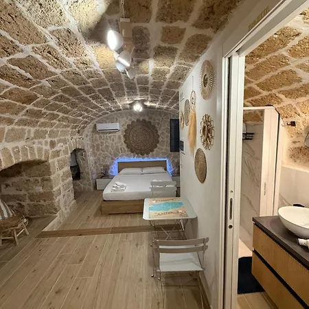 La Grotta Oda ve Kahvaltı