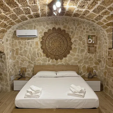 La Grotta Bed & Breakfast 3*