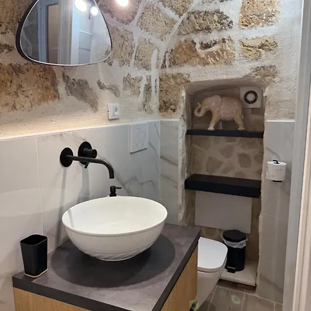 La Grotta 3*